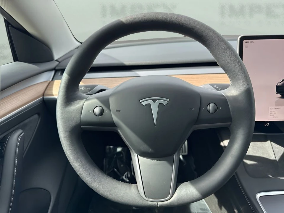 2023 Tesla Model 3 Performance - Image 15 of 31