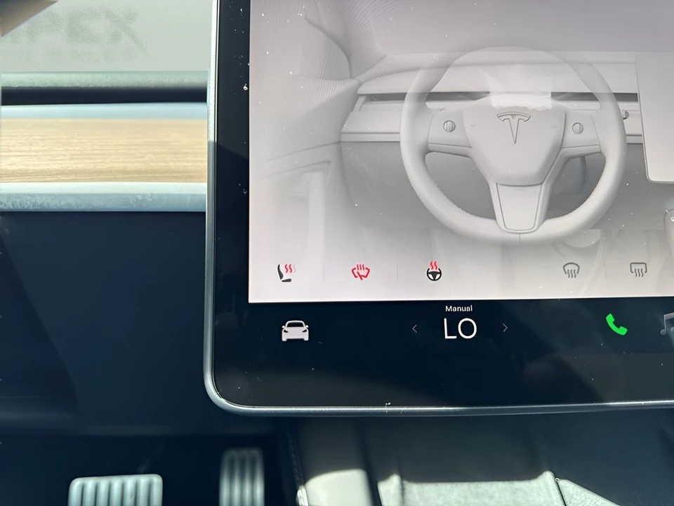 2023 Tesla Model 3 Performance - Image 22 of 31