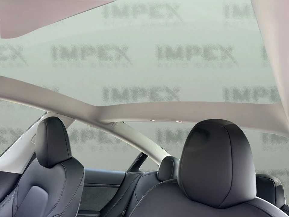 2023 Tesla Model 3 Performance - Image 11 of 31