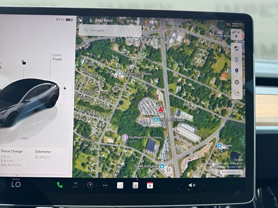 2023 Tesla Model 3 Performance - Image 21 of 31
