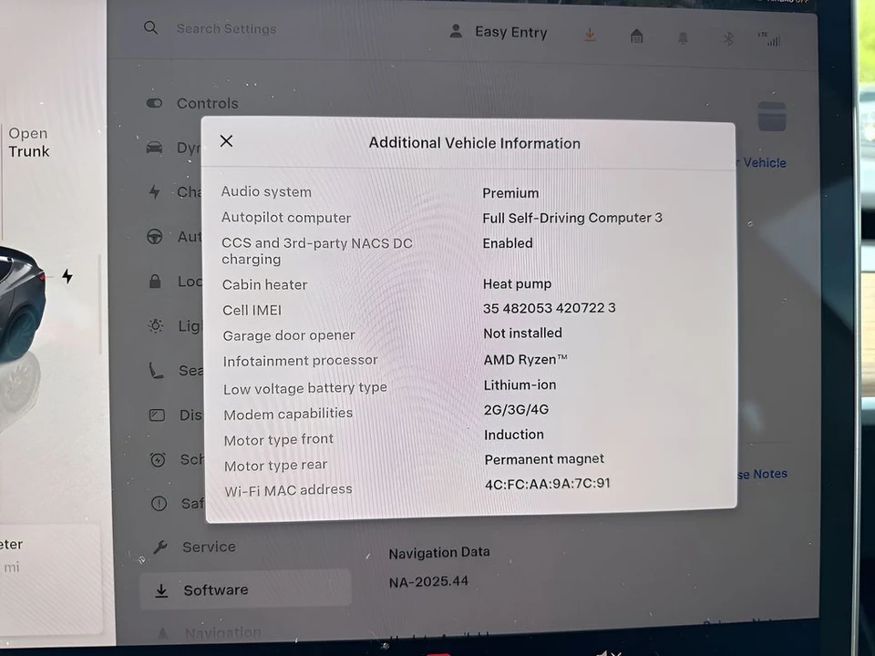 2023 Tesla Model 3 Performance - Image 25 of 31