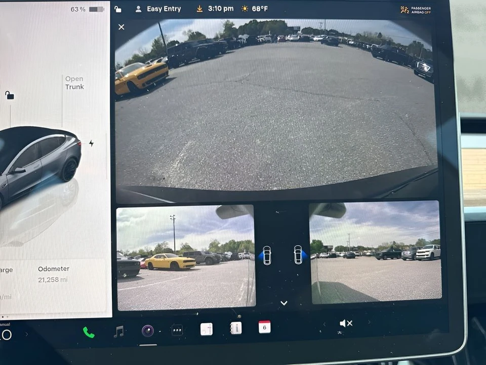 2023 Tesla Model 3 Performance - Image 23 of 31