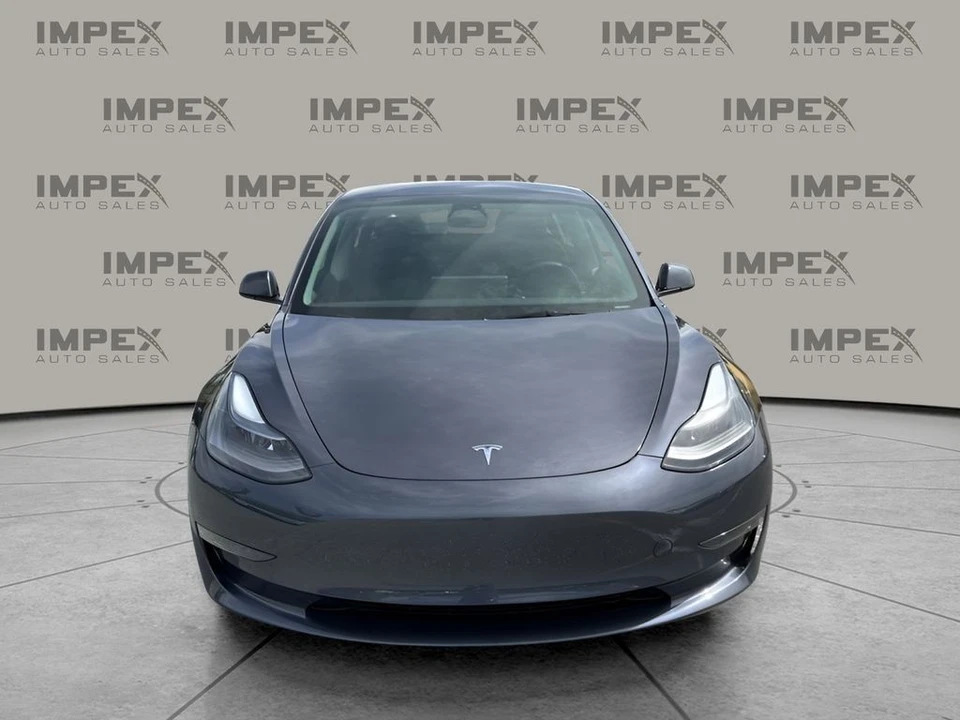 2023 Tesla Model 3 Performance - Image 8 of 31