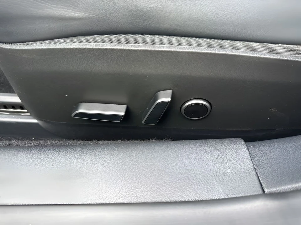 2023 Tesla Model 3 Performance - Image 10 of 12