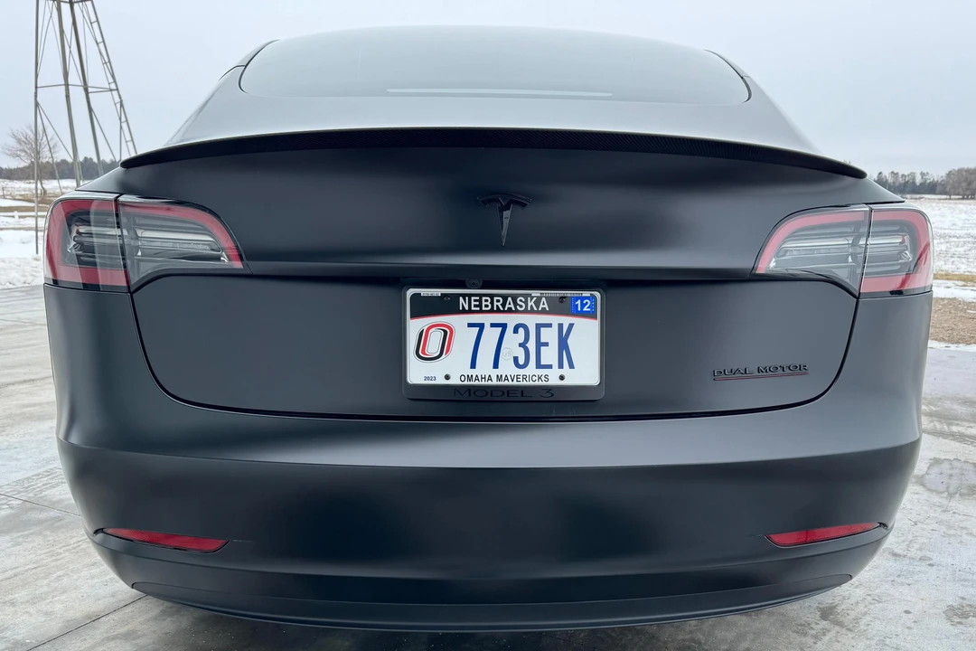 2023 Tesla Model 3 Performance - Image 5 of 31