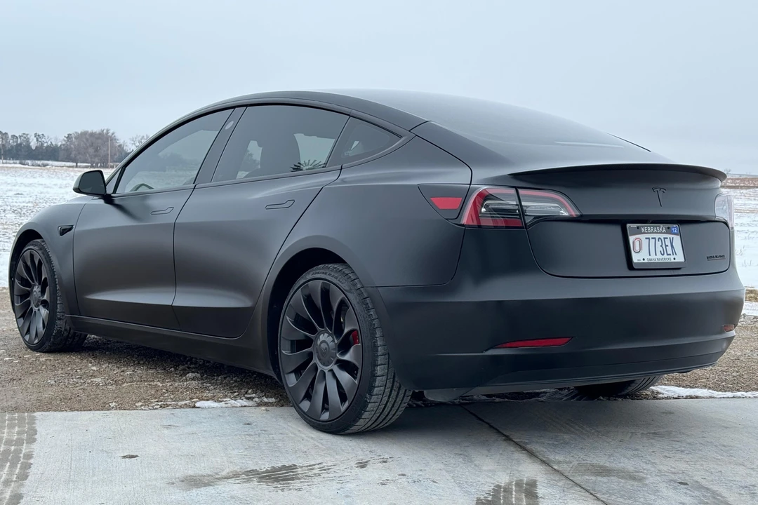 2023 Tesla Model 3 Performance - Image 4 of 31