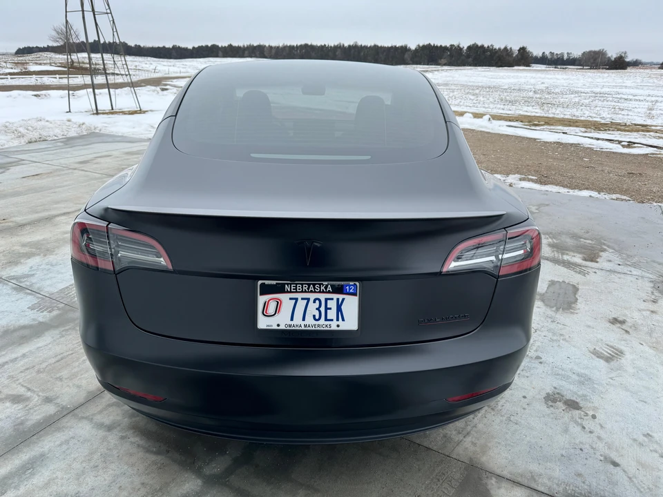 2023 Tesla Model 3 Performance - Image 8 of 31