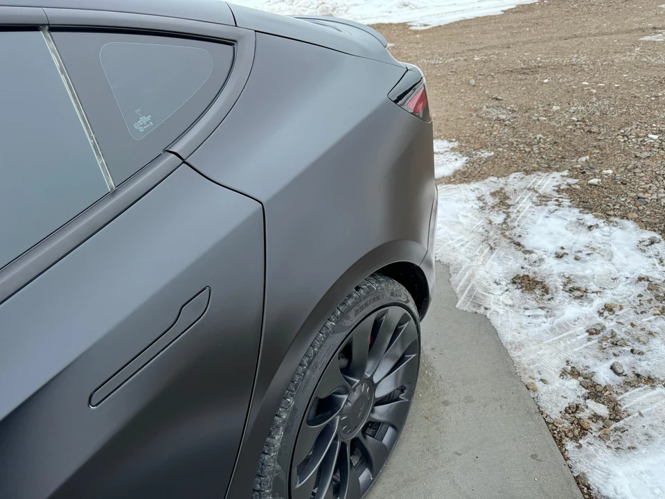 2023 Tesla Model 3 Performance - Image 30 of 31