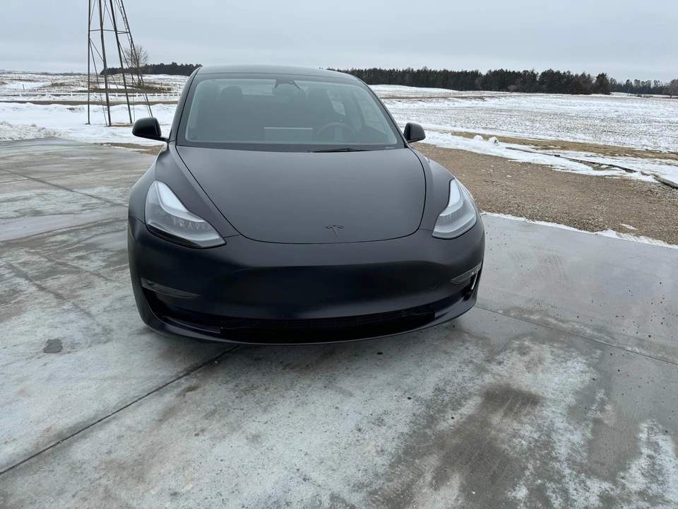 2023 Tesla Model 3 Performance - Image 6 of 31