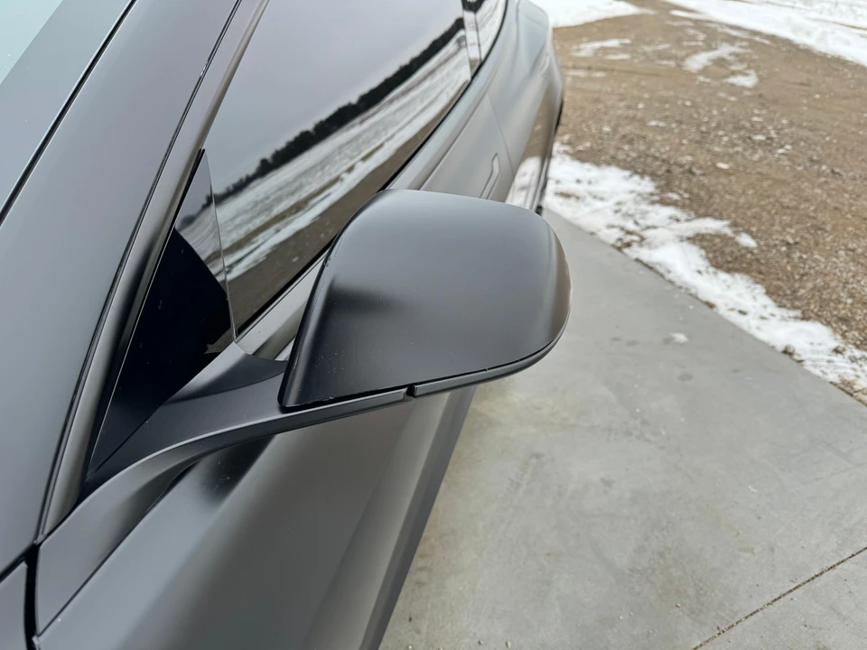 2023 Tesla Model 3 Performance - Image 21 of 31