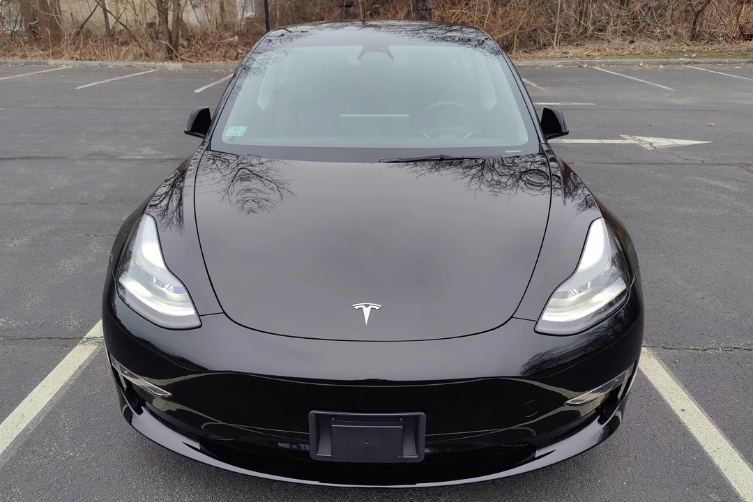 2023 Tesla Model 3 Performance - Image 2 of 31
