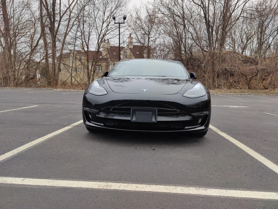 2023 Tesla Model 3 Performance - Image 6 of 31