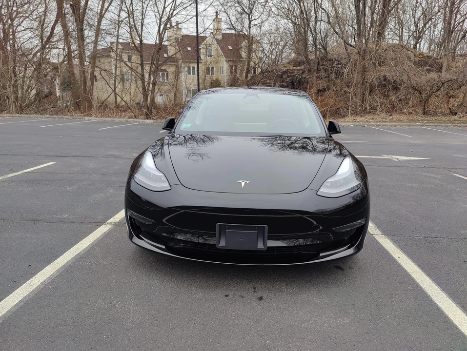 2023 Tesla Model 3 Performance - Image 7 of 31