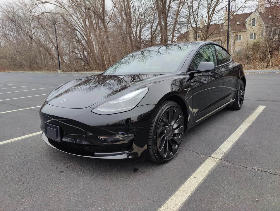 2023 Tesla Model 3 Performance - Image 10 of 31