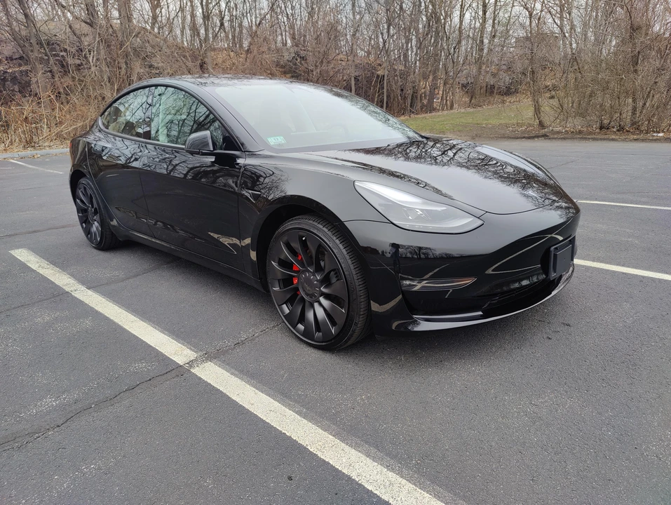 2023 Tesla Model 3 Performance - Image 29 of 31