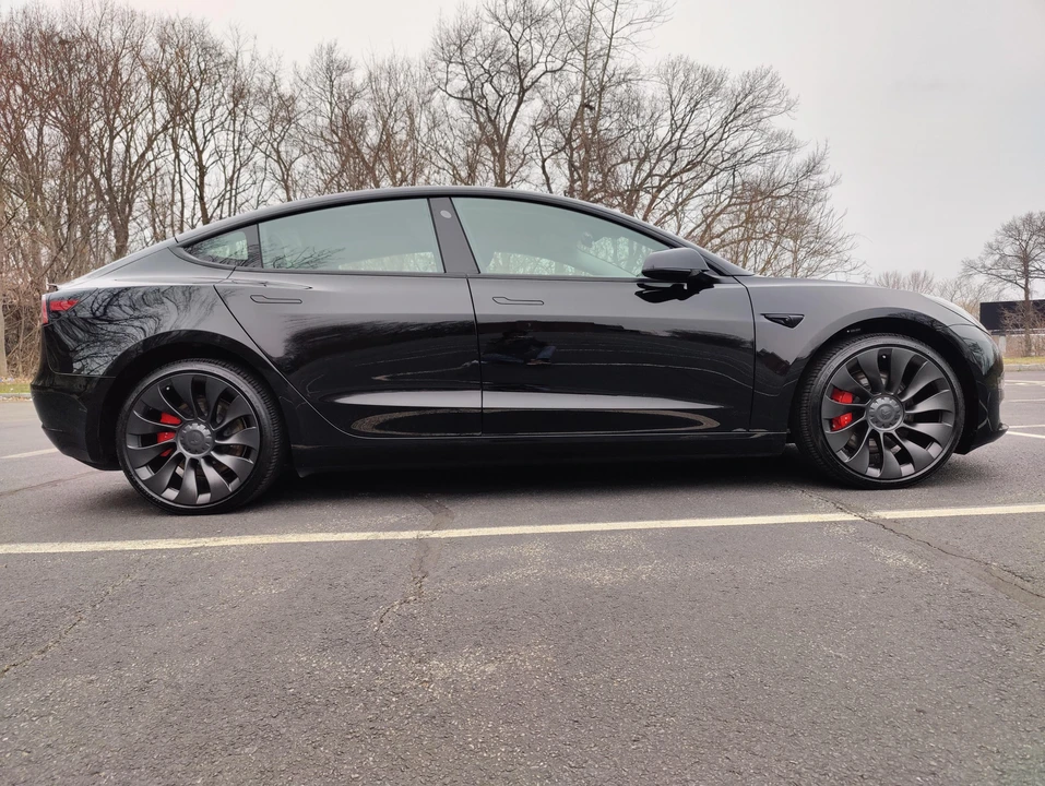 2023 Tesla Model 3 Performance - Image 22 of 31