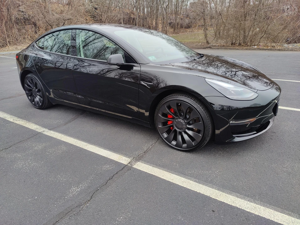 2023 Tesla Model 3 Performance - Image 26 of 31
