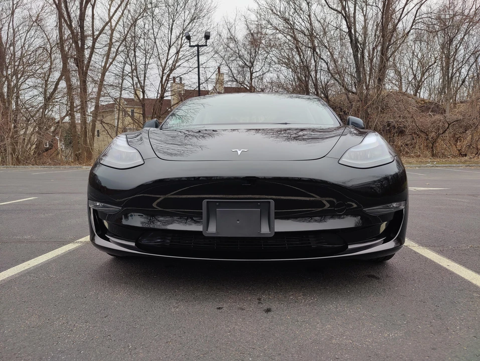 2023 Tesla Model 3 Performance - Image 8 of 31