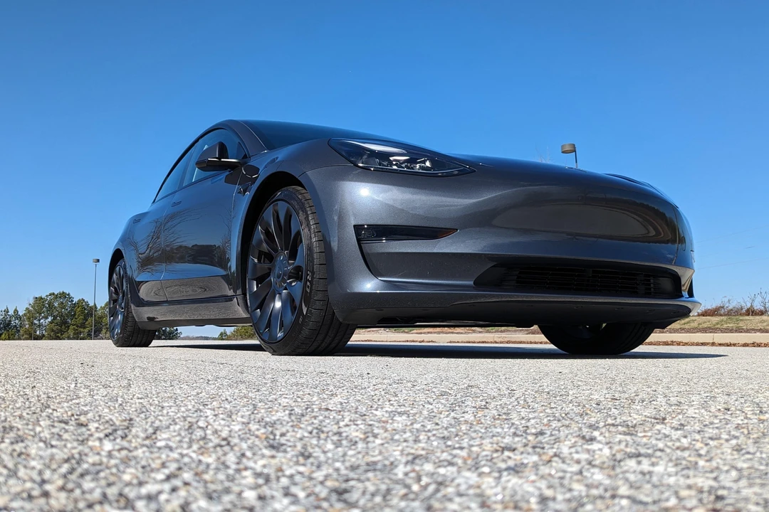 2023 Tesla Model 3 Performance - Image 22 of 31