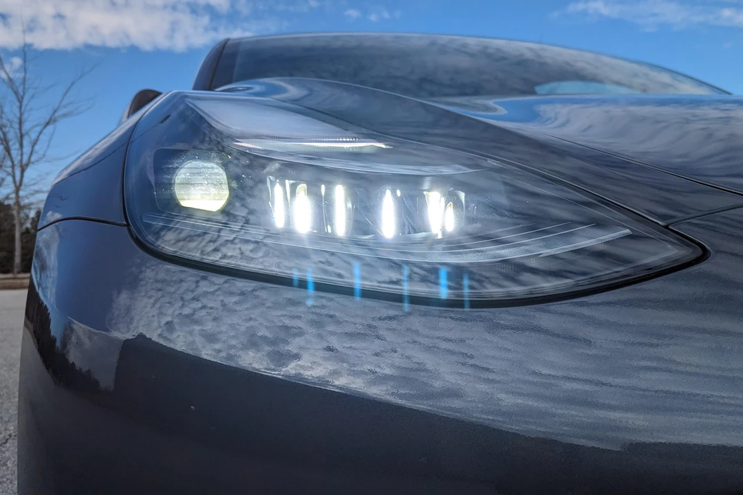 2023 Tesla Model 3 Performance - Image 25 of 31