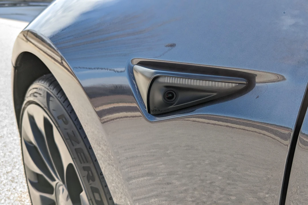 2023 Tesla Model 3 Performance - Image 29 of 31