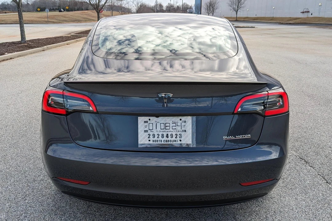 2023 Tesla Model 3 Performance - Image 5 of 31