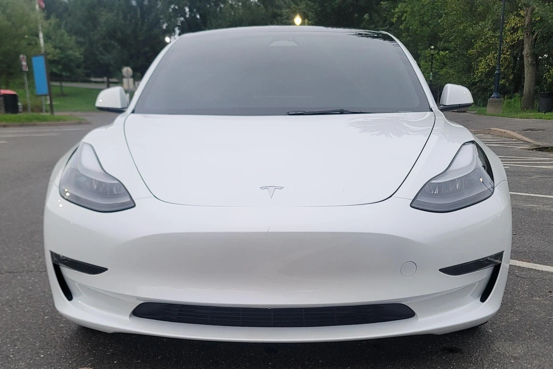 2023 Tesla Model 3 Performance - Image 2 of 31