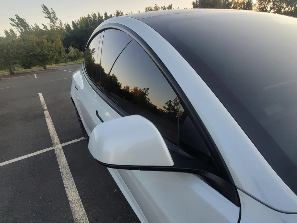 2023 Tesla Model 3 Performance - Image 25 of 31