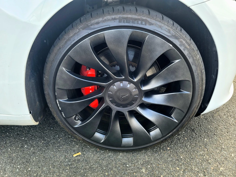 2023 Tesla Model 3 Performance - Image 29 of 31
