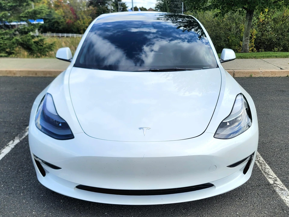 2023 Tesla Model 3 Performance - Image 7 of 31