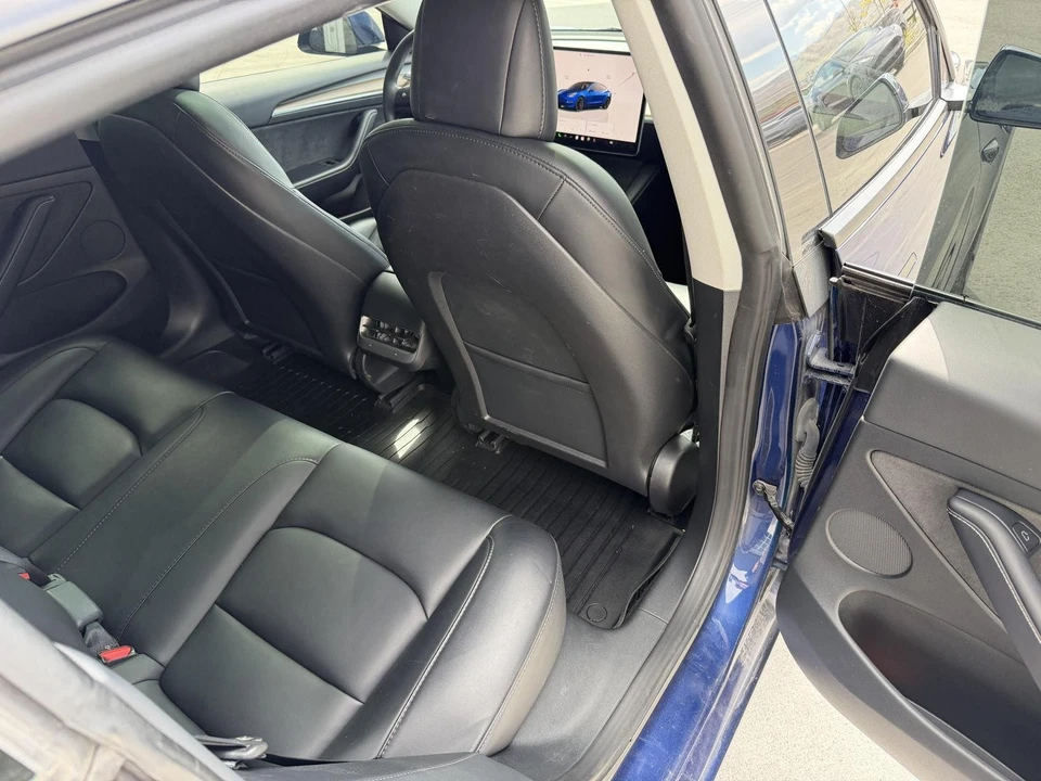 2023 Tesla Model 3 Performance - Image 20 of 21