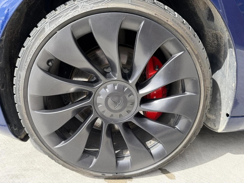 2023 Tesla Model 3 Performance - Image 10 of 21