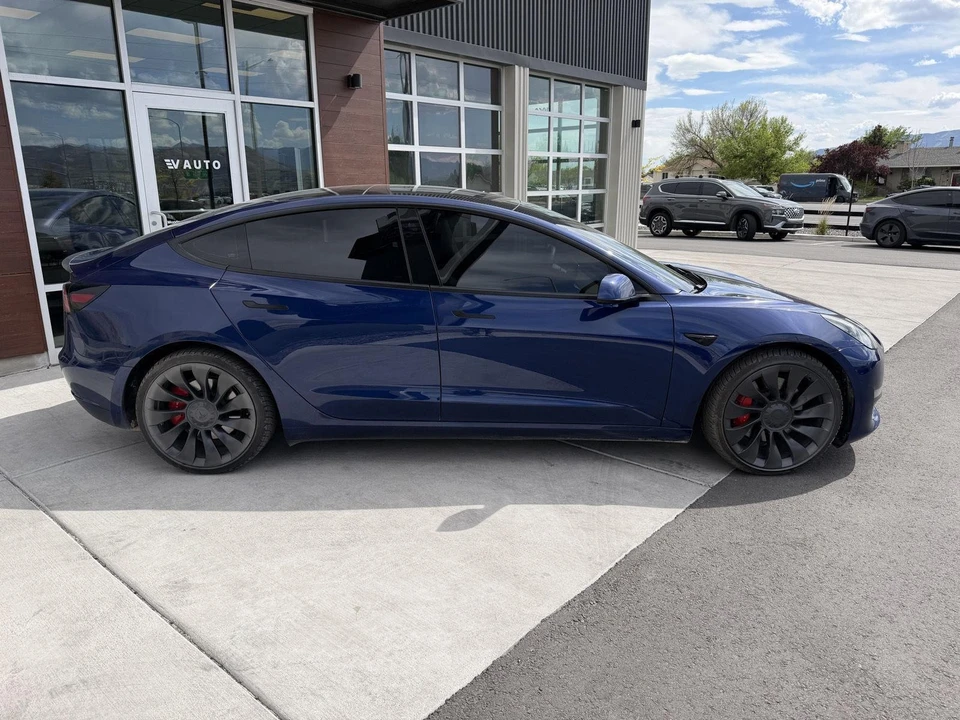 2023 Tesla Model 3 Performance - Image 9 of 21