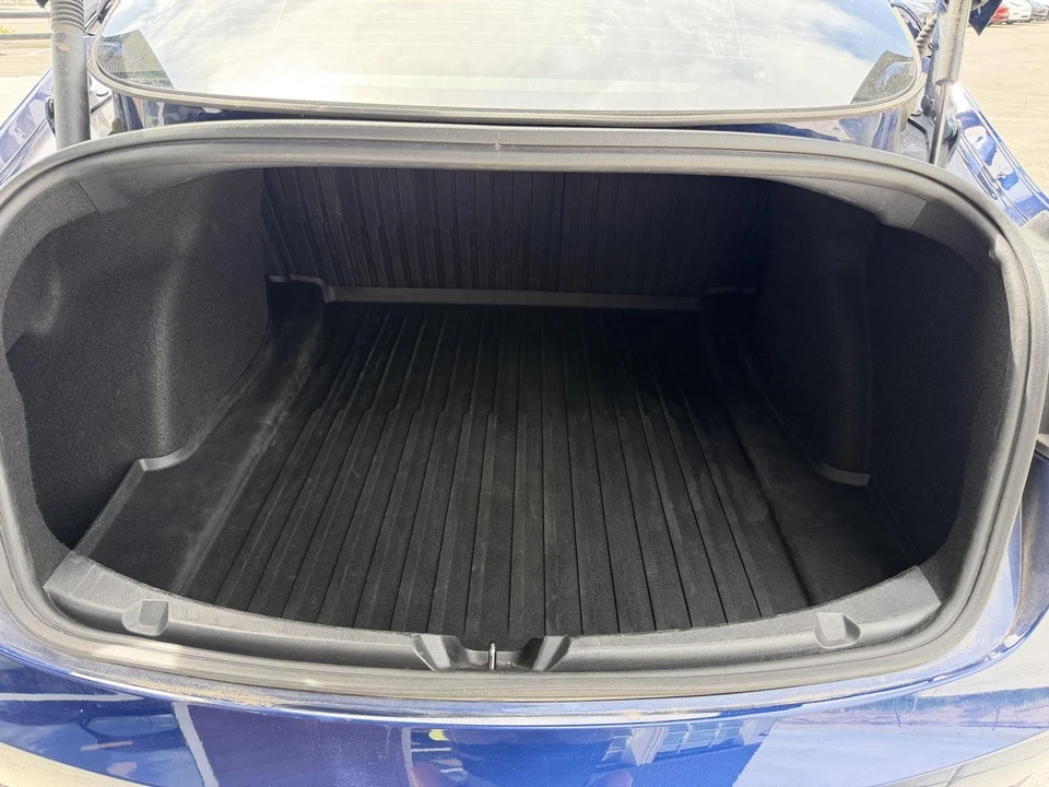 2023 Tesla Model 3 Performance - Image 17 of 21