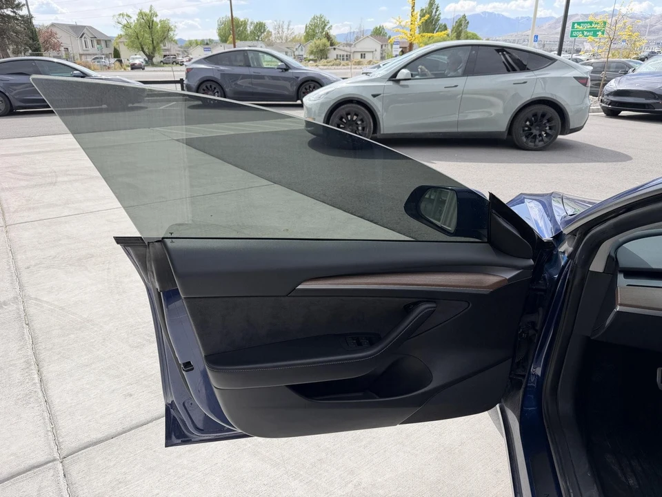 2023 Tesla Model 3 Performance - Image 11 of 21