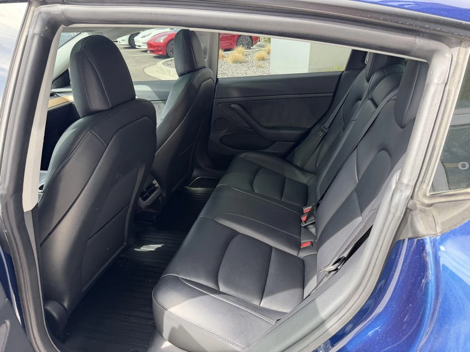 2023 Tesla Model 3 Performance - Image 15 of 21