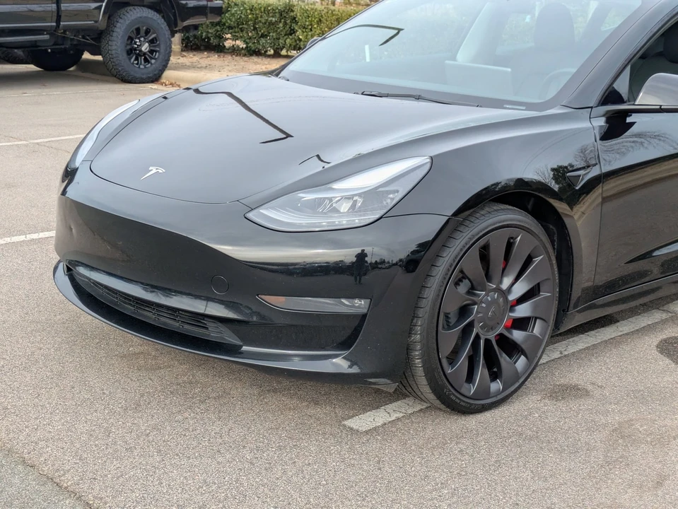 2023 Tesla Model 3 Performance - Image 10 of 12
