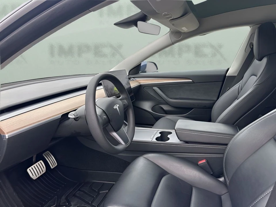 2023 Tesla Model 3 Performance - Image 9 of 12