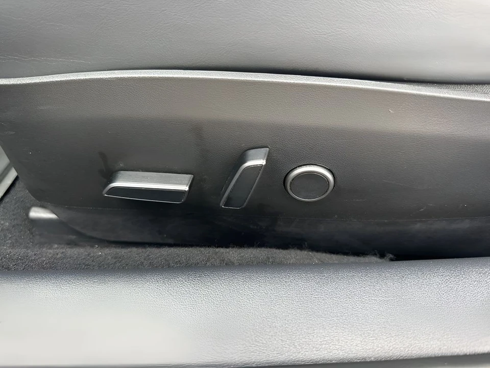 2023 Tesla Model 3 Performance - Image 10 of 12