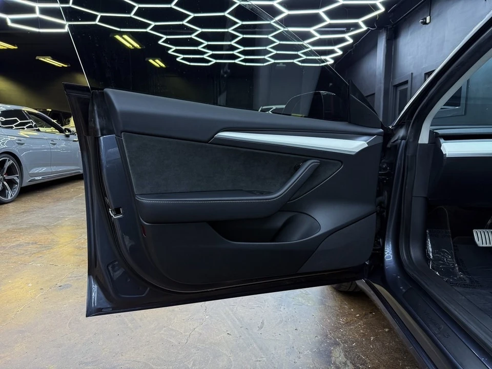 2023 Tesla Model 3 Performance - Image 12 of 12