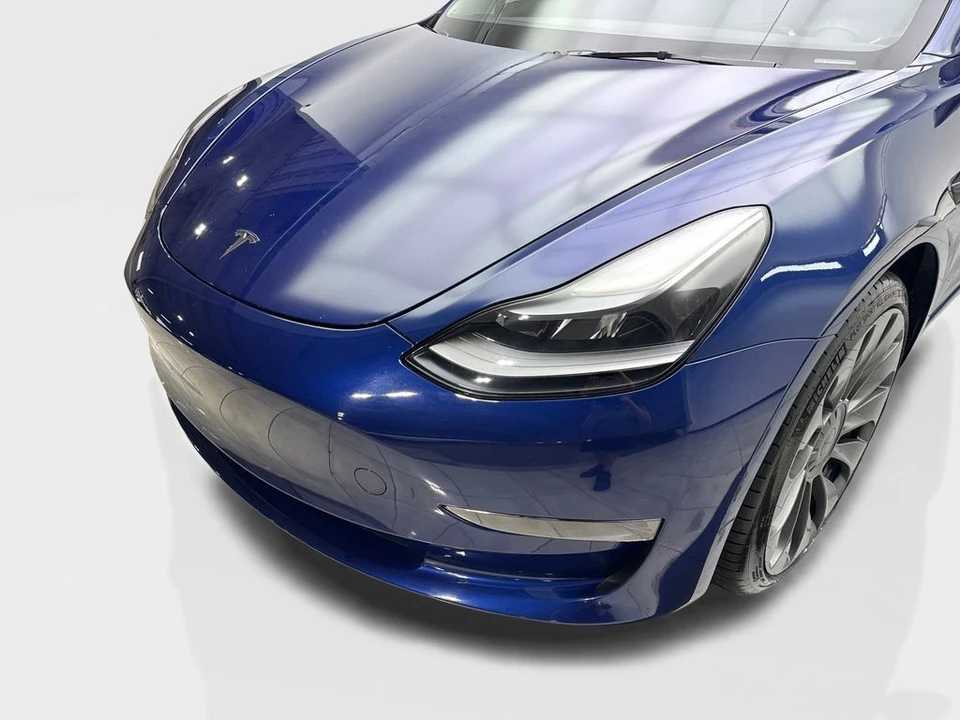 2023 Tesla Model 3 Performance - Image 16 of 21