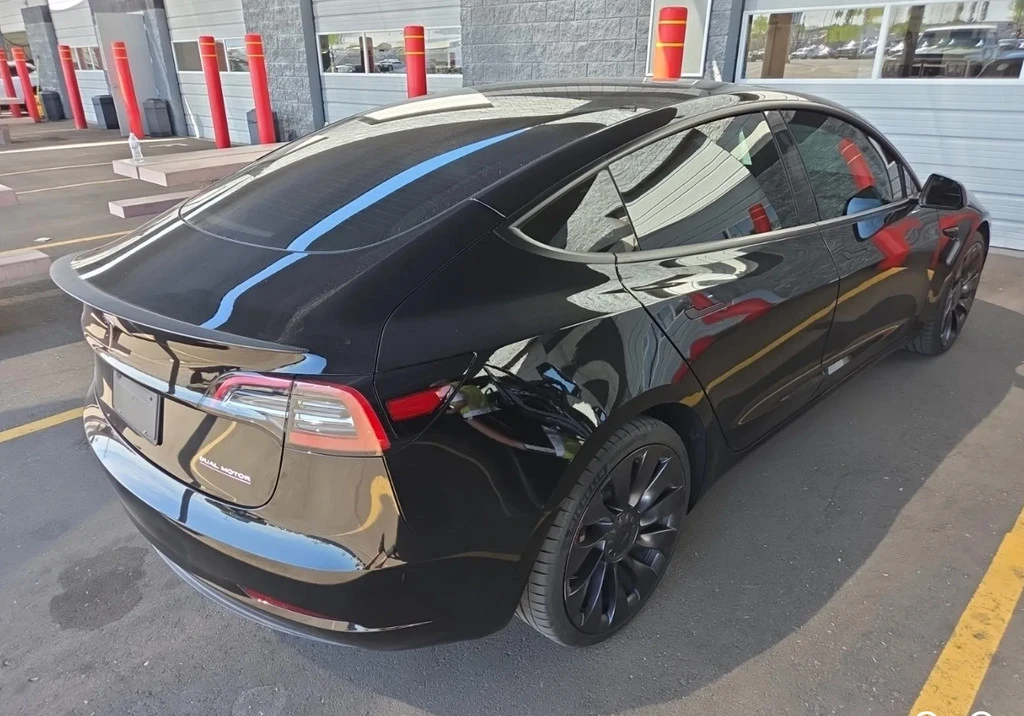 2023 Tesla Model 3 Performance - Image 2 of 10