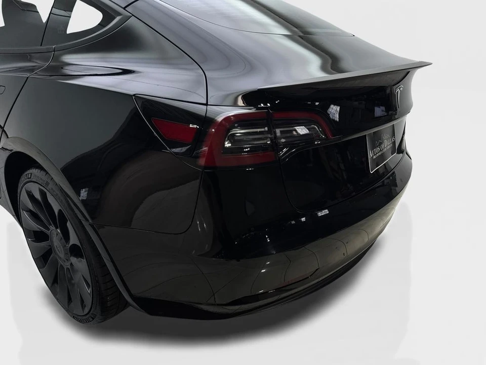 2023 Tesla Model 3 Performance - Image 19 of 21