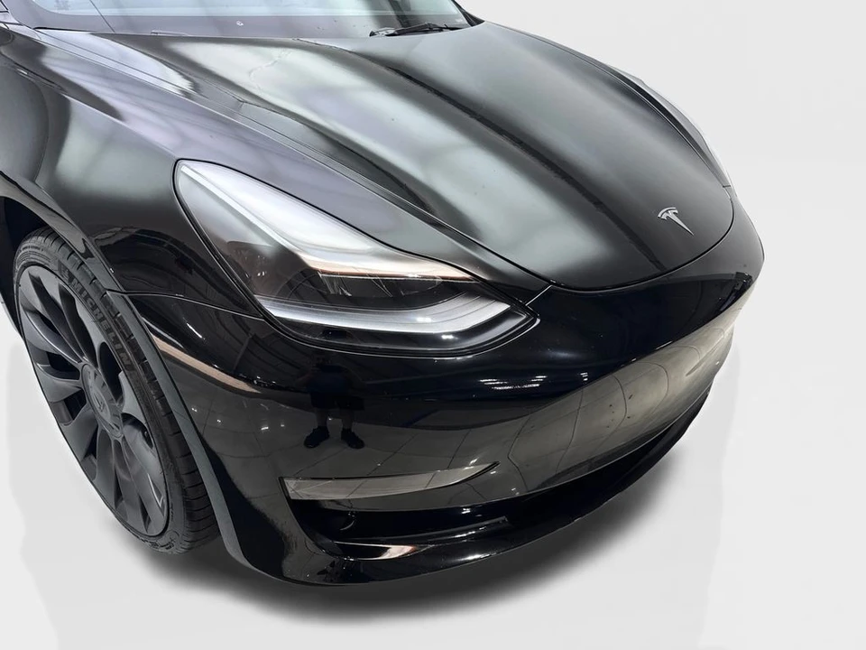 2023 Tesla Model 3 Performance - Image 17 of 21