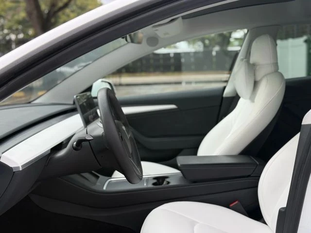 2023 Tesla Model 3 Performance - Image 12 of 18