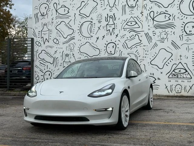 2023 Tesla Model 3 Performance - Image 3 of 18