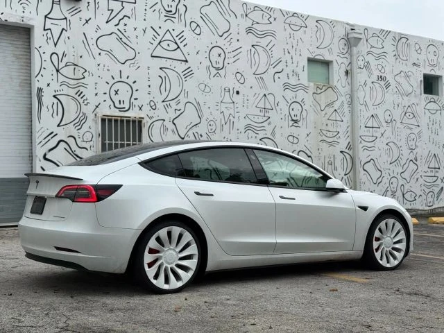 2023 Tesla Model 3 Performance - Image 4 of 18