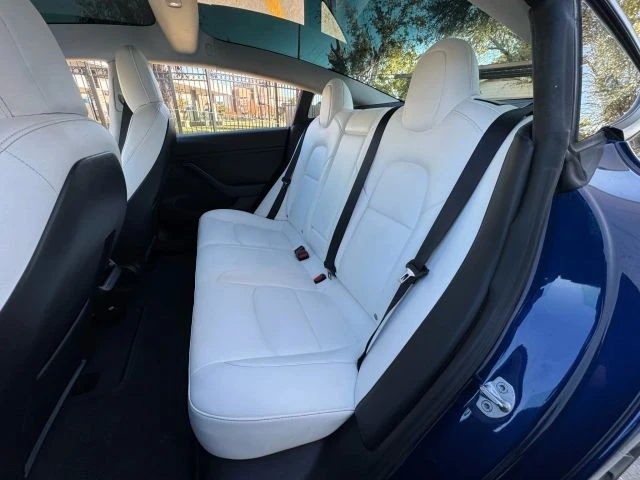 2023 Tesla Model 3 Performance - Image 11 of 21