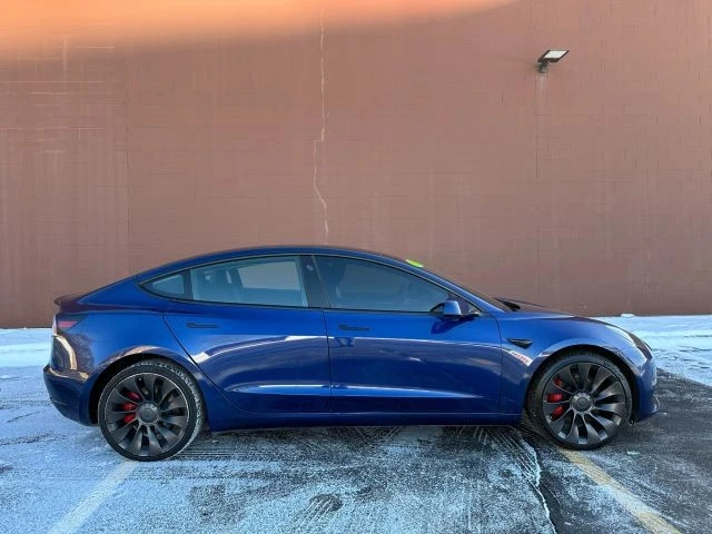 2023 Tesla Model 3 Performance - Image 5 of 18