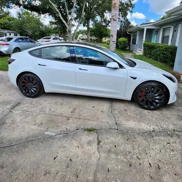 2023 Tesla Model 3 Performance